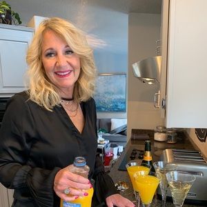 Meet your Posher, Joni